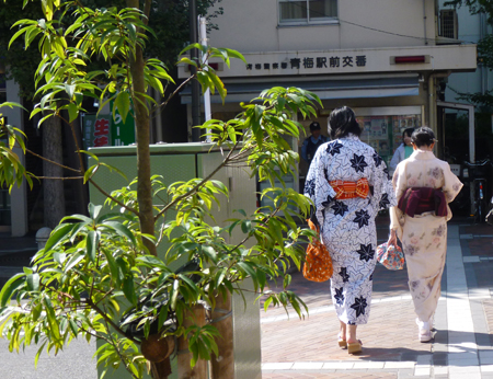 町バルの着物.JPG